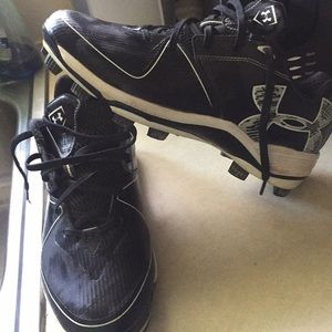 UA softball spikes
